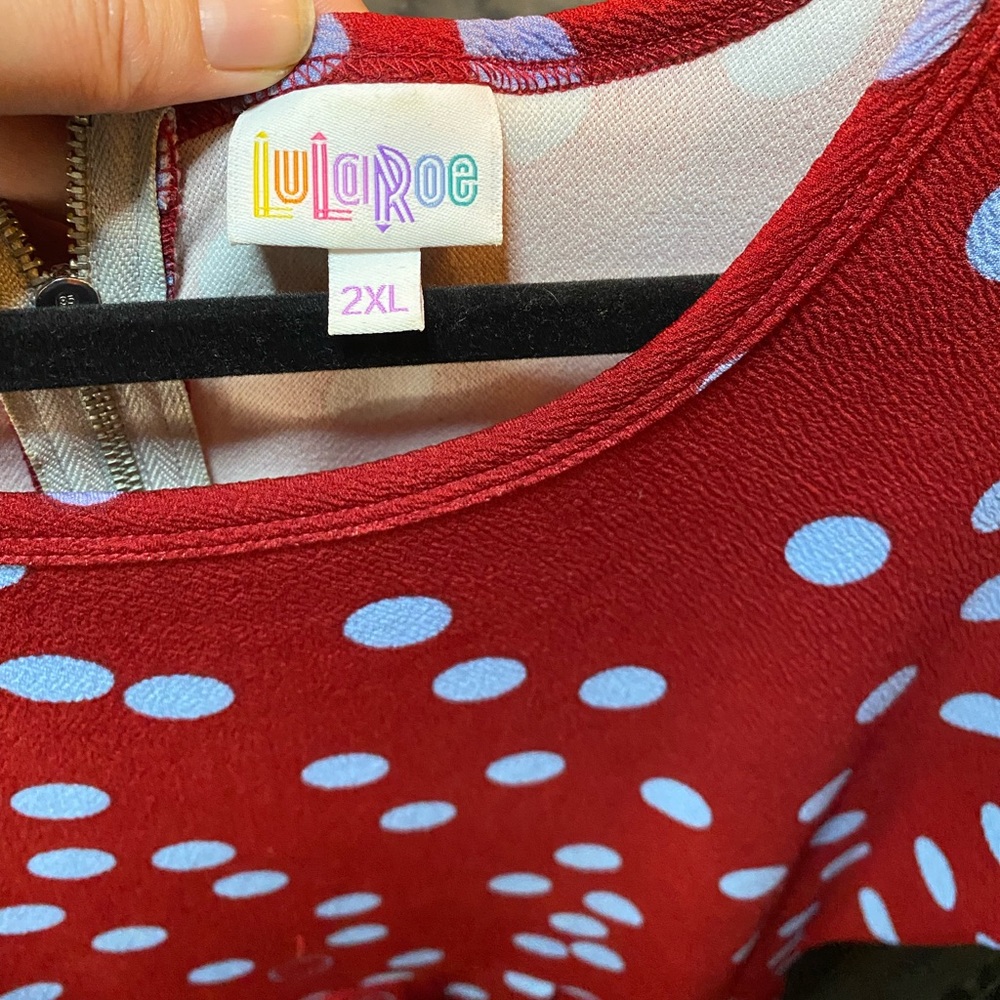 2XL Maroon with blue dot Lularoe Amelia - Picture 3 of 4
